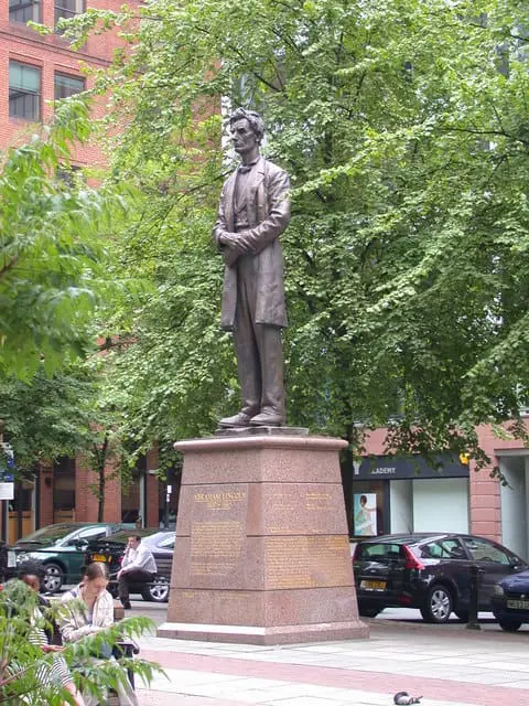 Abraham Lincoln Statue