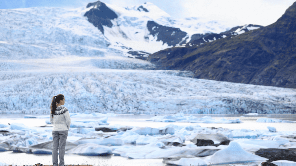 solo female traveler in Iceland